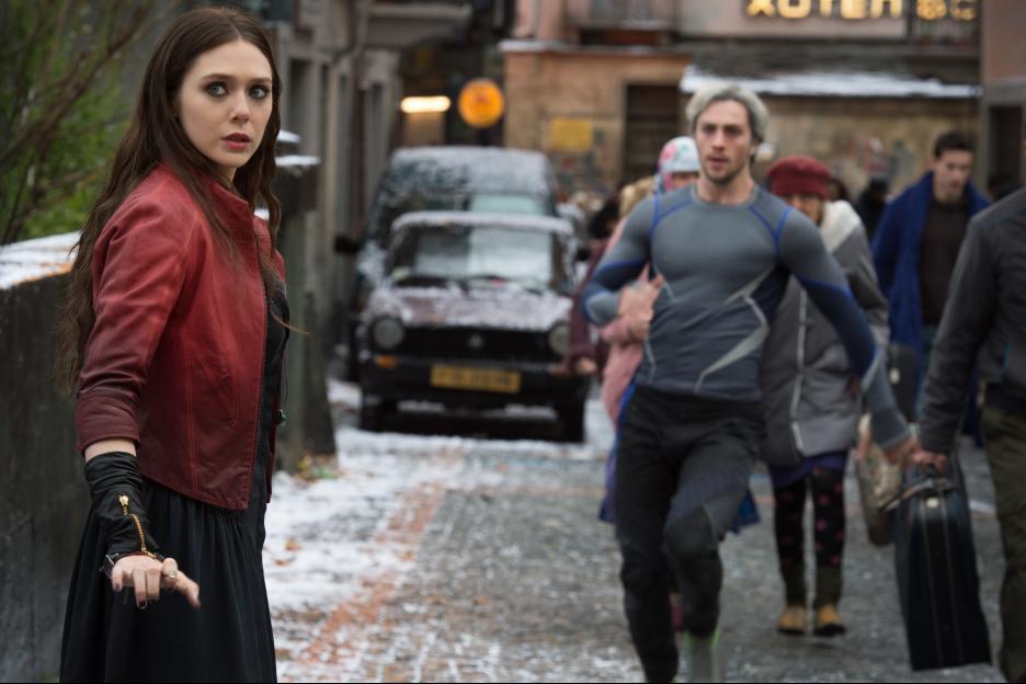 Elizabeth Olson (Wanda Maximoff/Scarlet Witch) and Aaron Taylor-Johnson (Pietro Maximoff/Quicksilver) in Avengers: Age of Ultron