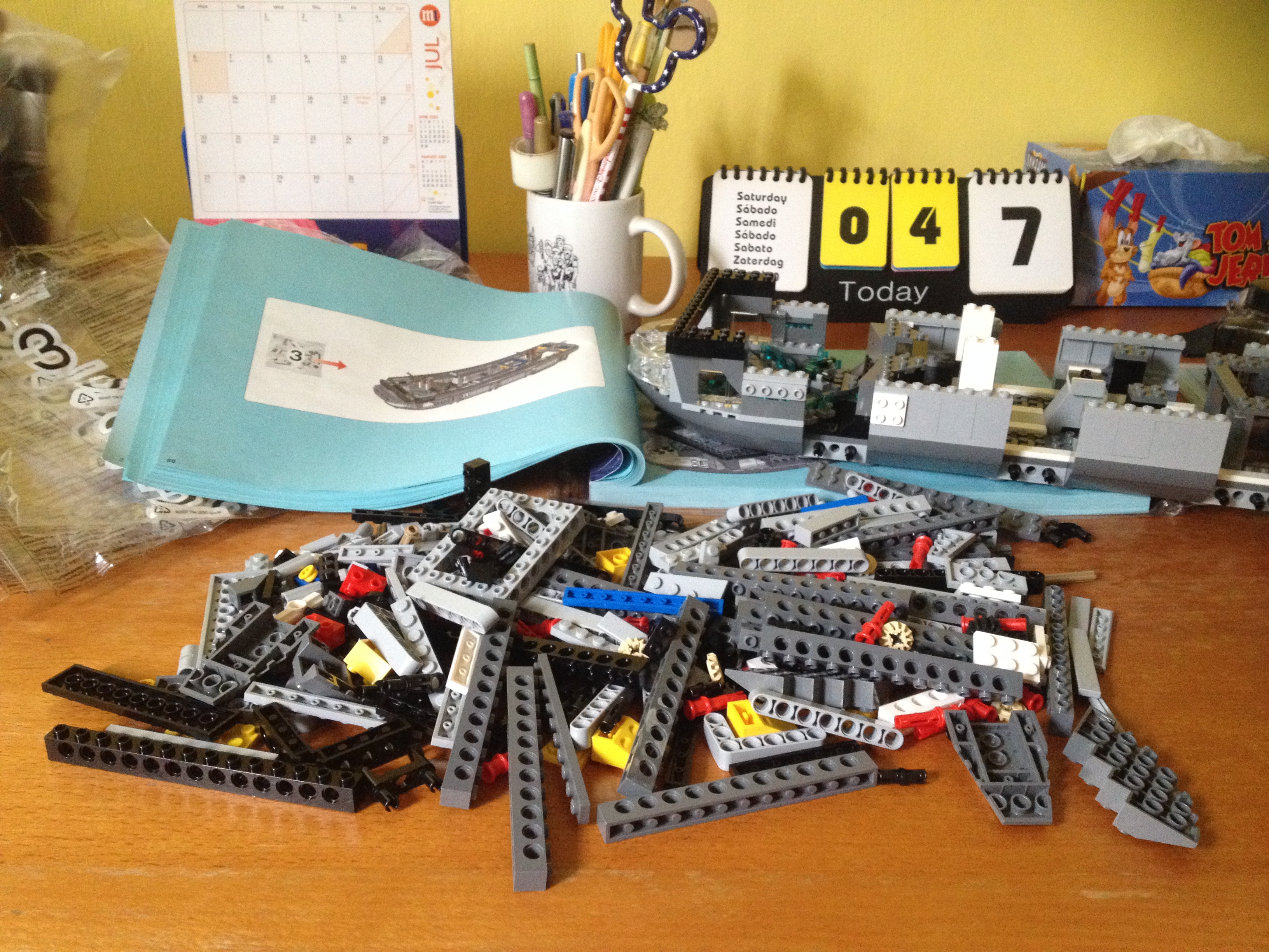 Lego SHIELD Helicarrier third packet lego pieces