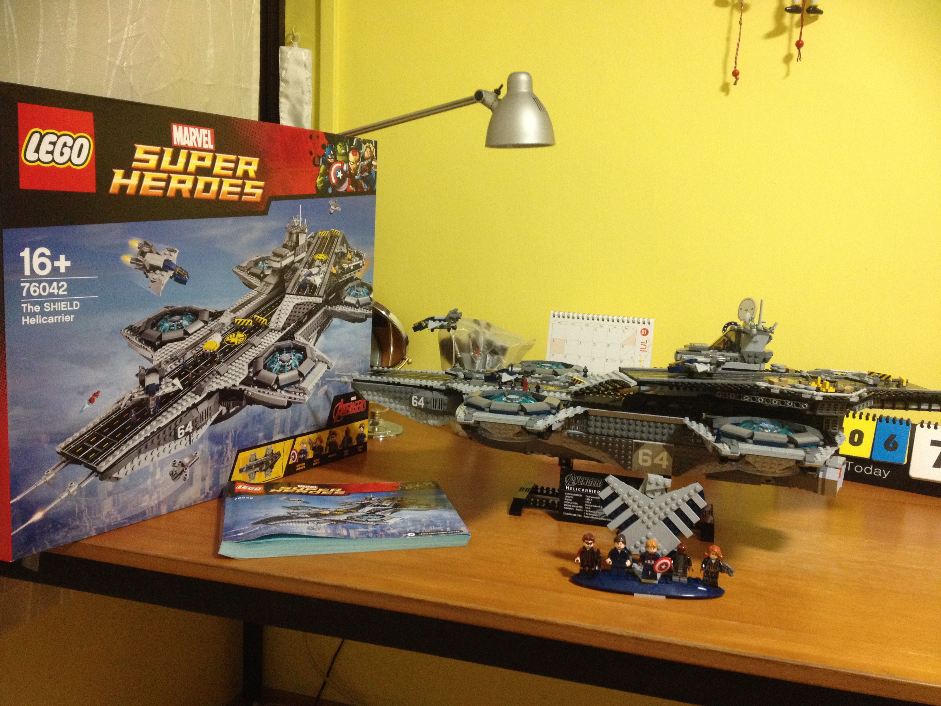 Lego SHIELD Helicarrier finished